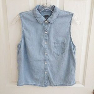 🌟DONATING 8/1Cropped sleeveless denim button-down